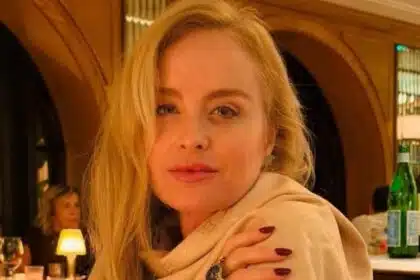 Angélica mostra o quarto da filha na mansão