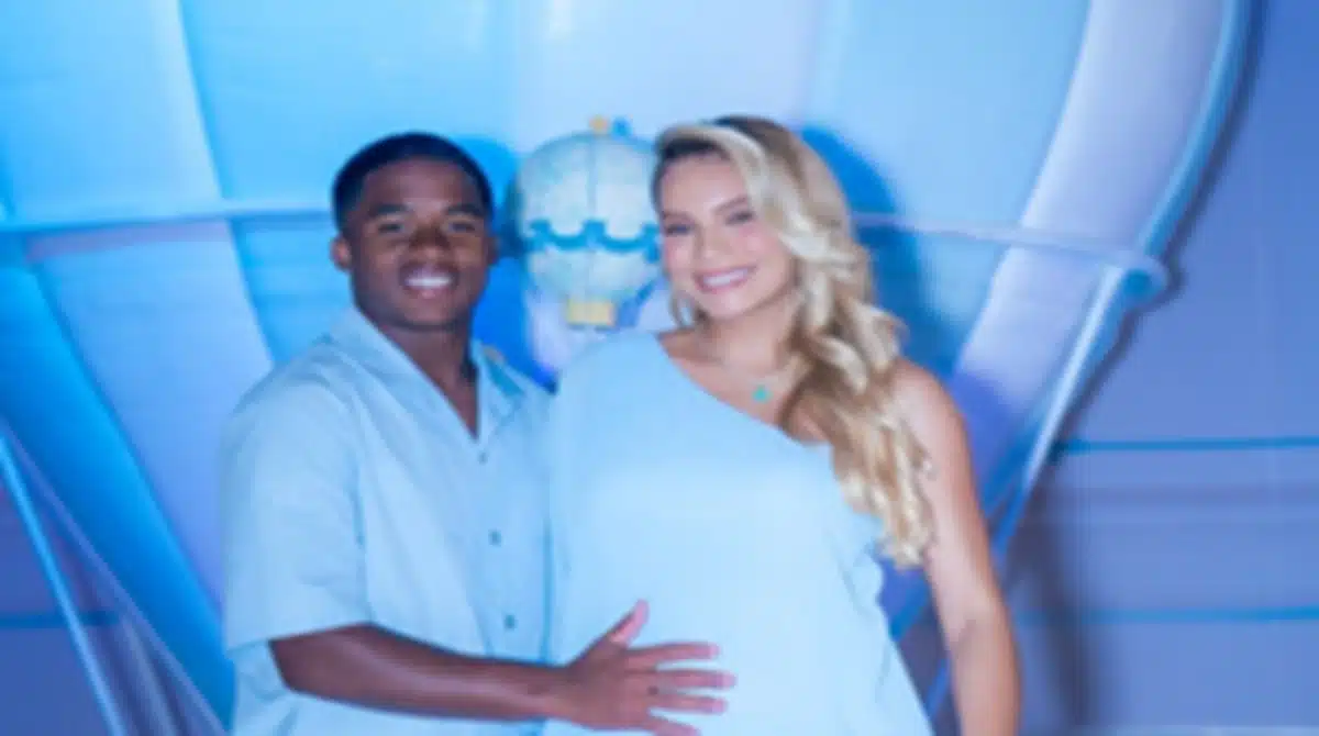 Endrick e a esposa encantam ao mostrar o ultrassom do bebê