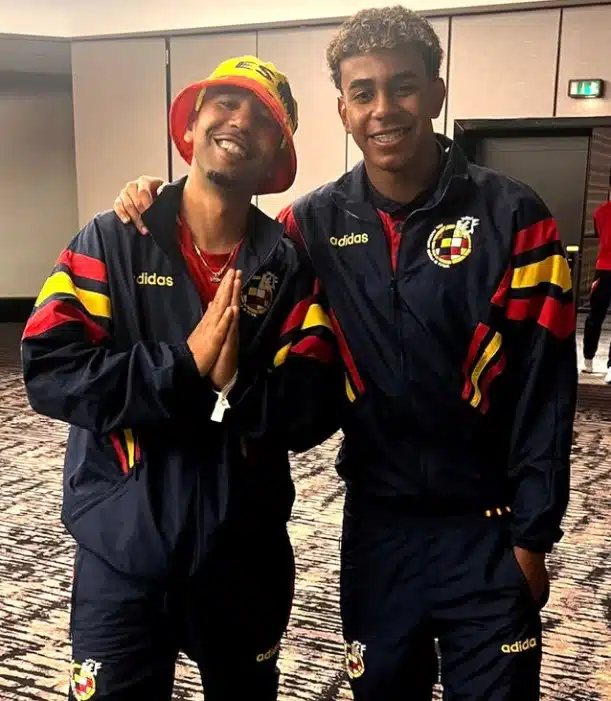 Lamine Yamal com o seu pai Mounir Nasraqui