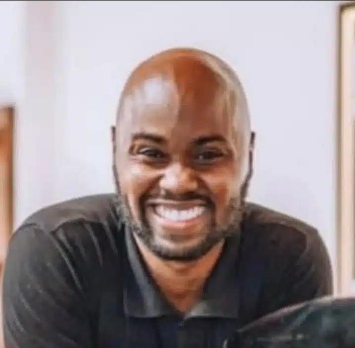 O pai do menino Oliver, D'Andre Jermaine Grayson, foi detido