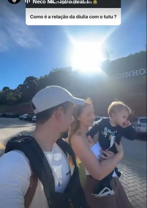 Filho de Isabel Veloso com o seu pai e sua madrasta