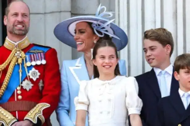 Princesa Kate Middleton e príncipe William mostraram o primeiro dia de aula do filho no internato