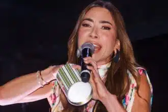 Patrícia Abravanel posou com a filha após crise no casamento