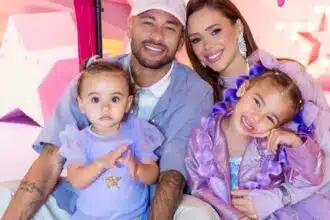 Bruna Biancardi e Neymar fizeram festa encantadora pra Mavie