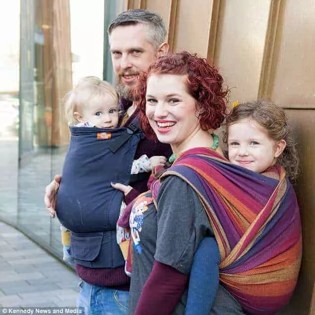 Emma com seu marido e filhos