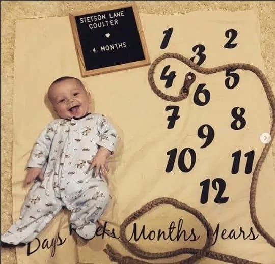 O bebê Stetson Coulter com 4 meses e uma história na medicina