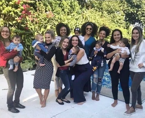 Imagem das atrizes do grupo Baby Boom, na foto estão: Sheron Menezzes, Juliana Alves, Maíra Charken, Débora Nascimento e Keruse Bongiolo