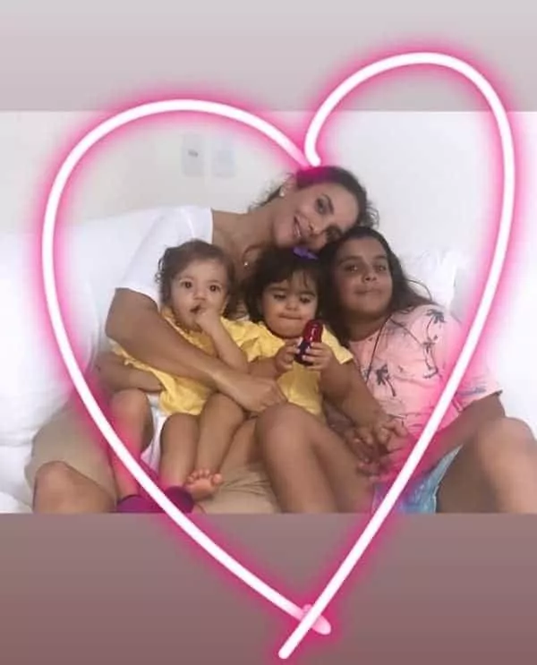 Ivete Sangalo com seus três filhos, Marcelo, Marina e Helena