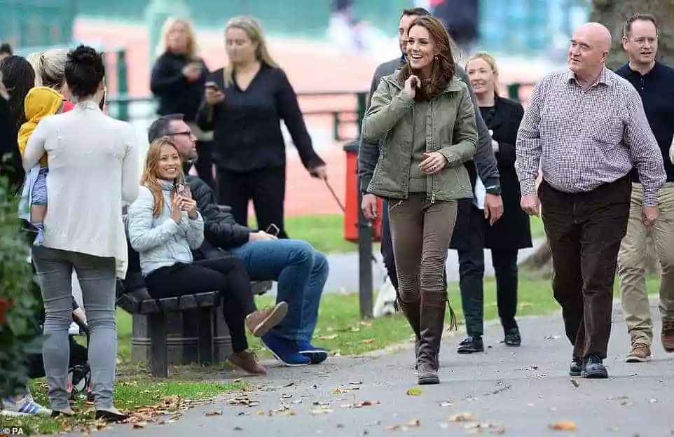 Kate Middleton volta a sua rotina após o fim de sua licença maternidade