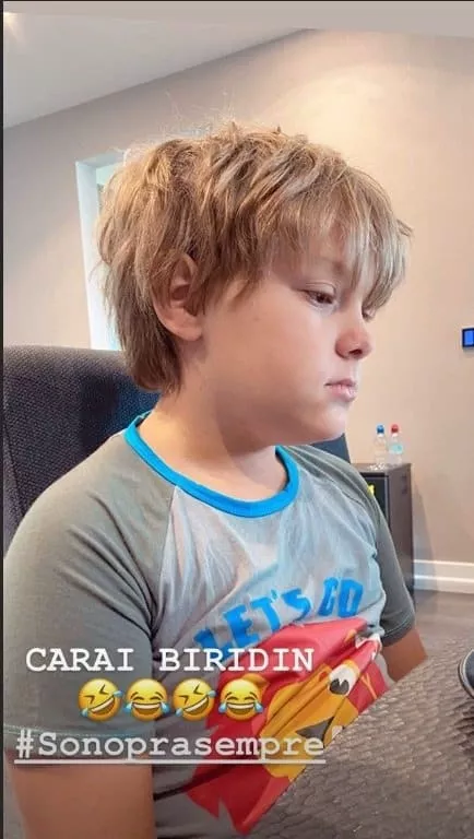 Neymar mostrou o filho pouco depois de acordar