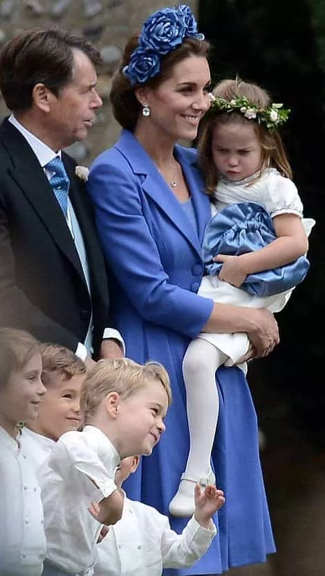 Príncipe George e princesa Charlotte como pajem e daminha em novo casamento real