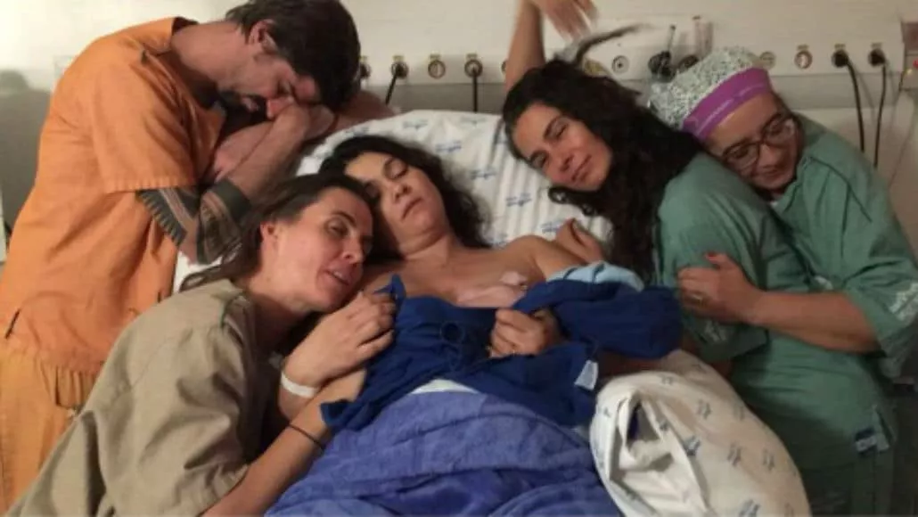Suzana Alves, Saretta e a equipe que ajudou no parto