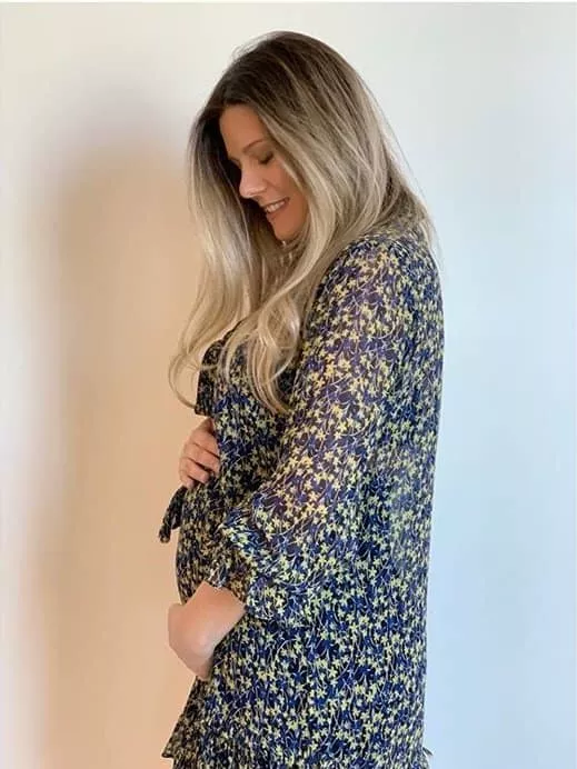 Esposa de Tiago Leifert contou nome da bebê do casal