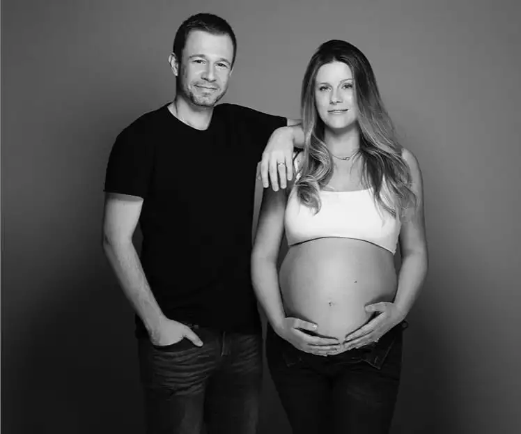 Tiago Leifert anunciou o nascimento da filha com esta linda foto
