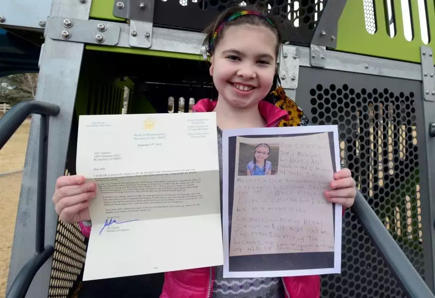 A menina enviou uma carta ao Congresso Americano pedindo ajuda para as pessoas surdas 