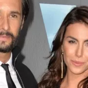 Esposa de Rodrigo Santoro fez rara aparição com a filha Nina