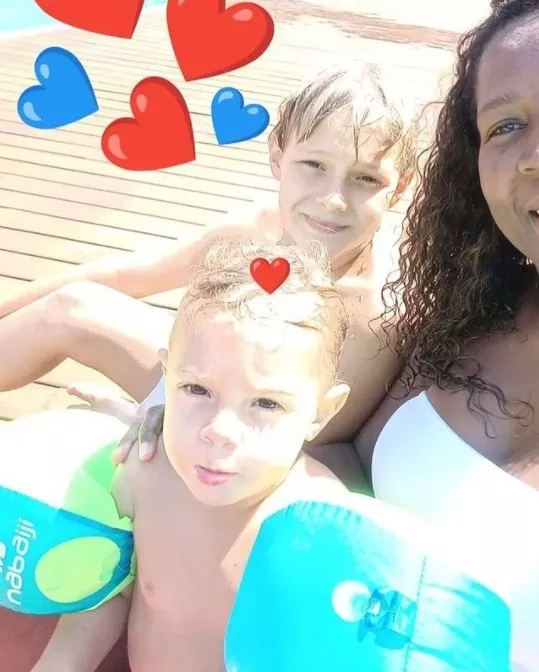 Filho de Neymar em rara aparição com a babá e o irmão
