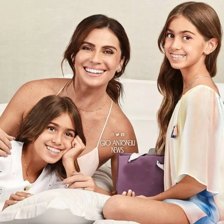 Giovanna Antonelli com as filhas Sofia e Antônia