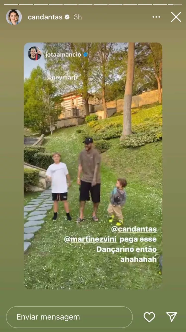 Neymar dança com o filho e o irmão bebê