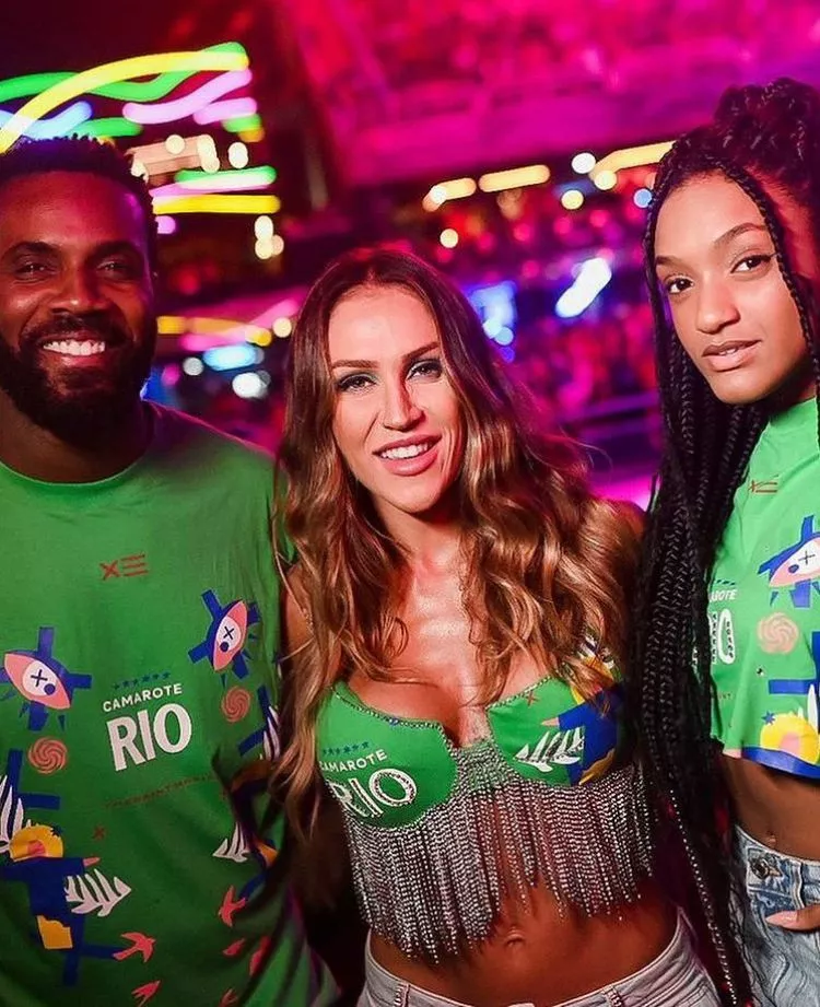 Rafael Zulu, Aline Becker e Luiza Zulu curtem o Carnaval no RJ