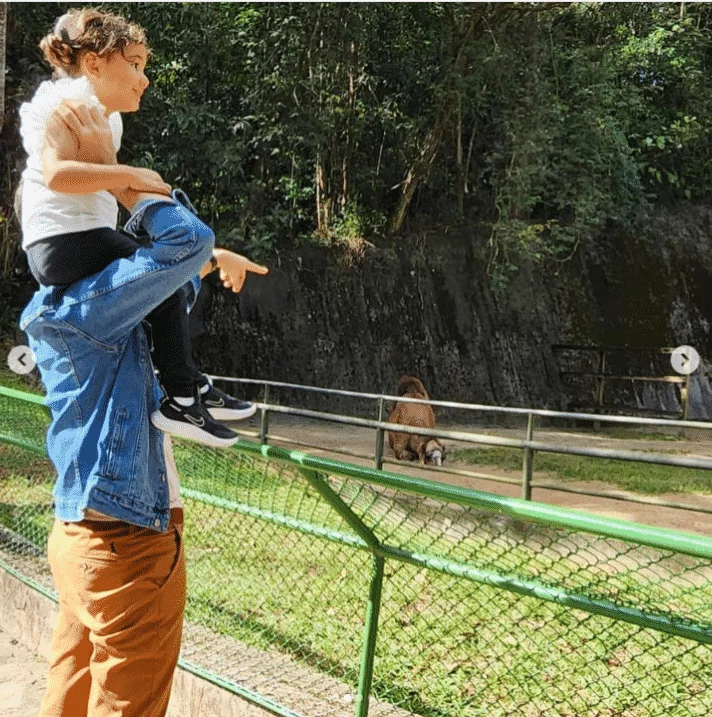 Sem Ticiane Pinheiro, César Tralli aparece com a filha Manu em lindo passeio