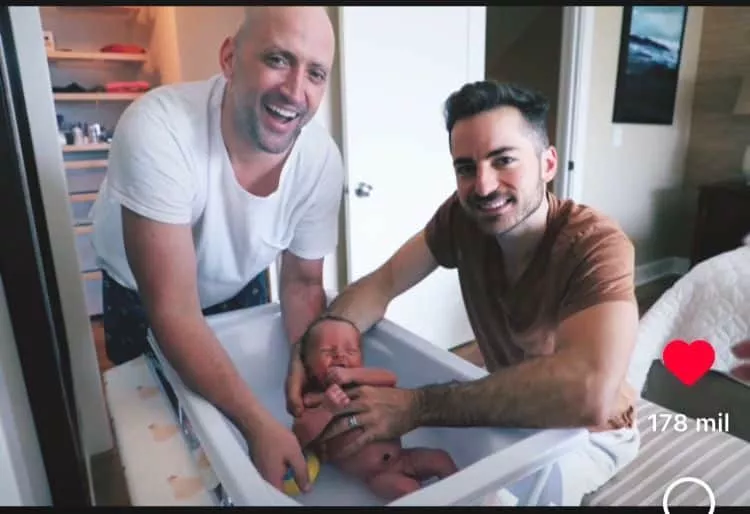 Thales mostra Paulo Gustavo junto ao filho nos primeiros dias de vida