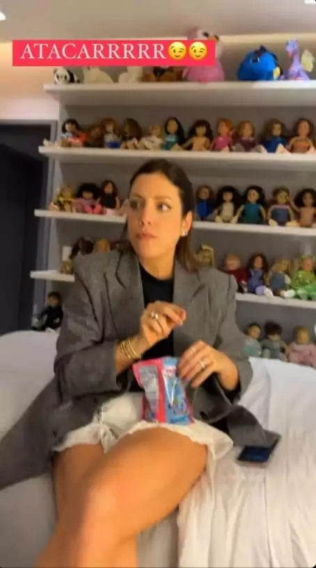 Fabiana Justus posa no quarto luxuoso de Rafaella Justus na cobertura do pai e coleção de bonecas da menina surpreende 
