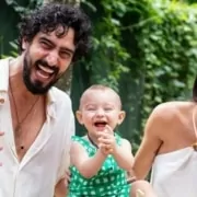 Renato Góes e Thaila Ayala comemoram 1 ano do bebê