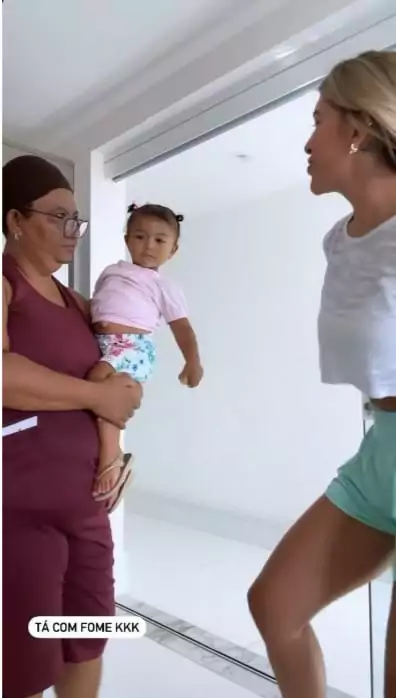 Lorena Improta exibe sua bebê com Léo Santana e surpreende 