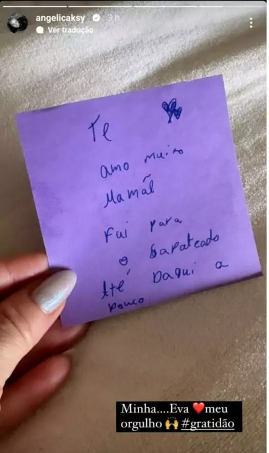 Angélica exibe bilhetinho de sua filha caçula e =surpreende 