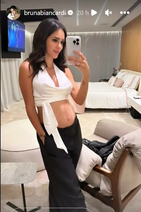 Bruna Biancardi na suíte grávida de seu filho com Neymar