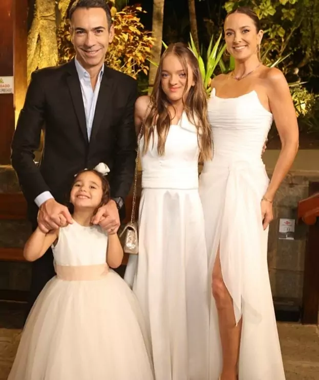 Ticiane Pinheiro com a filha mais nova e com Rafaella Justus