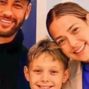 Carol Dantas e Neymar celebraram o aniversário de seu filho