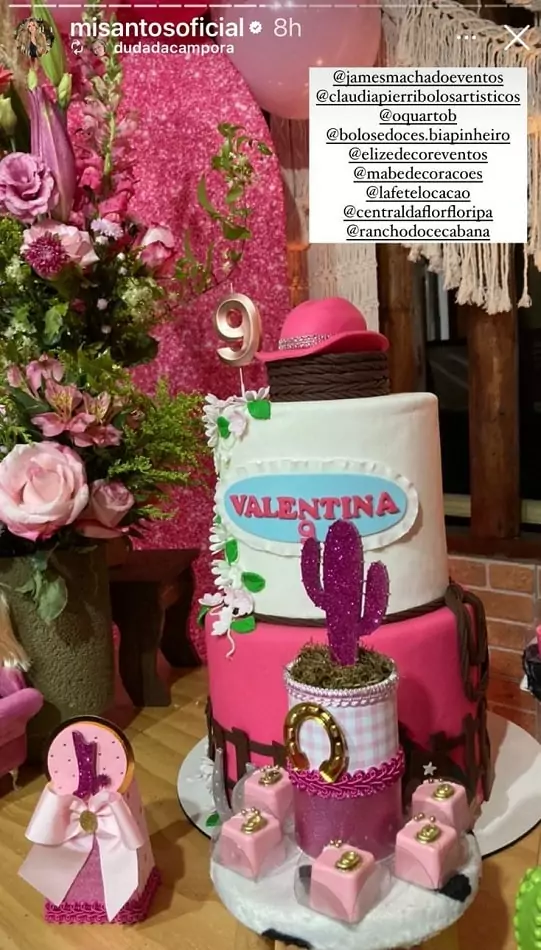 O lindo bolo do aniversário de nove anos da filha de Mirella e Ceará