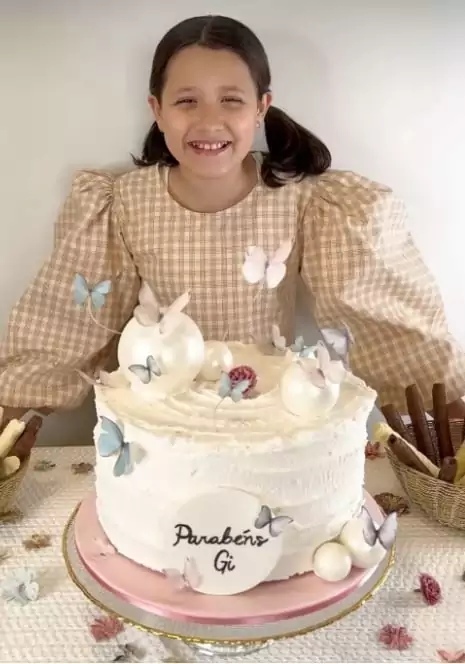 Filha de Simaria celebra seus 11 anos e ganha festa simples e impressiona