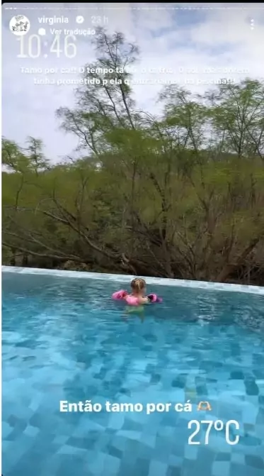 Filha de Virgínia Fonseca e Zé Felipe surge se divertindo na piscina da fazenda de Leonardo e impressiona