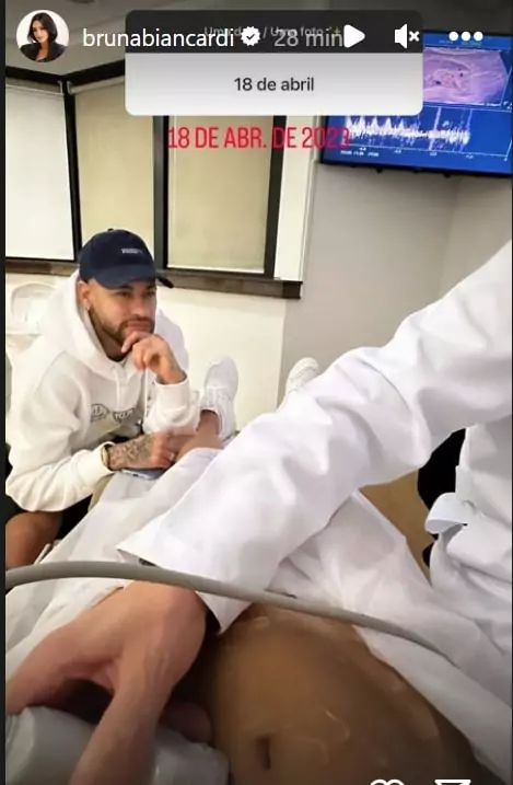 Neymar no ultrassom da filha Mavie