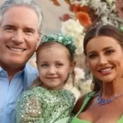 Roberto Justus surge com sua filha bebê em casamento luxuoso na Itália e surpreende