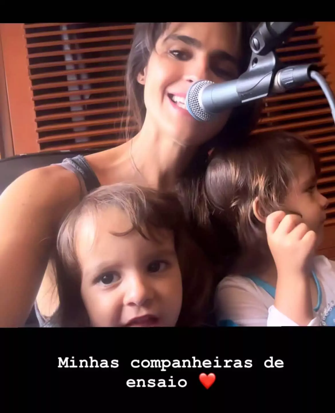 Bebês gêmeas de Joaquim Lopes surgem em ensaio com a mãe