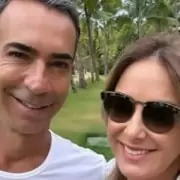 César Tralli surge com esposa, enteada e filha