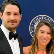 Rebeca Abravanel posou com seu filho com Alexandre Pato