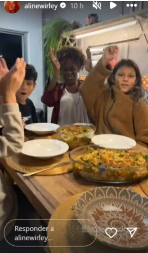 Aline Wirley exibe seus filhos com a avó em noite de jantar com a família e impressiona 