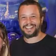 Bruno do KLB e a esposa exibiram os filhos depois de meses