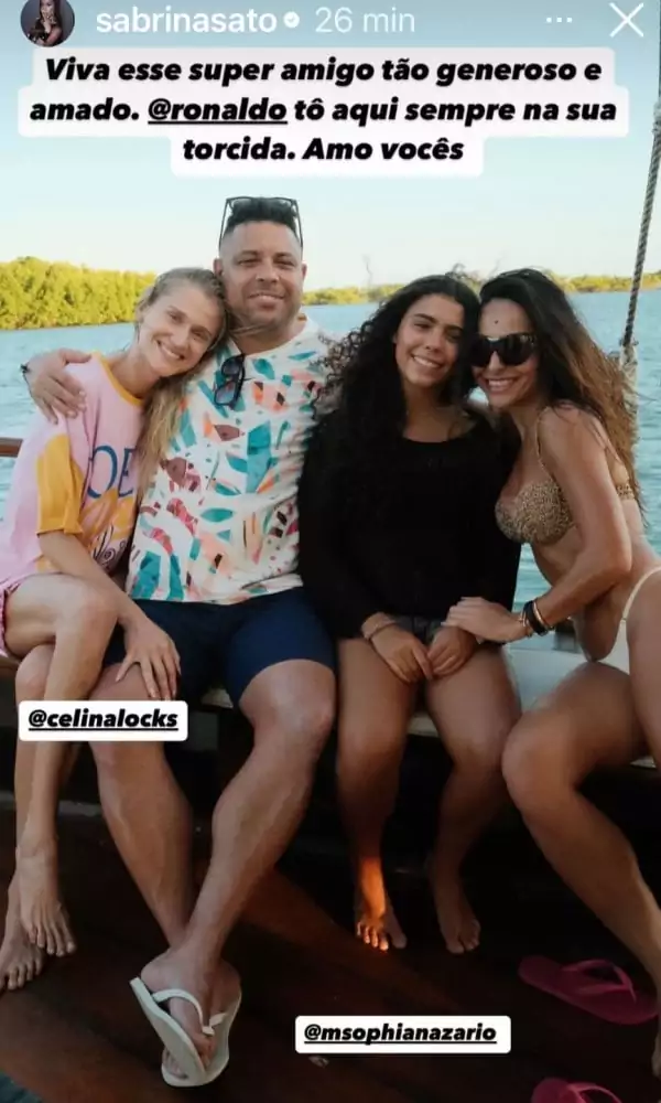 Sabrina Sato também homenageou o amigo, Ronaldo, em seu dia especial