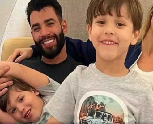 Andressa Suita mostra seus filhos com Gusttavo Lima no palco e conta de novidade