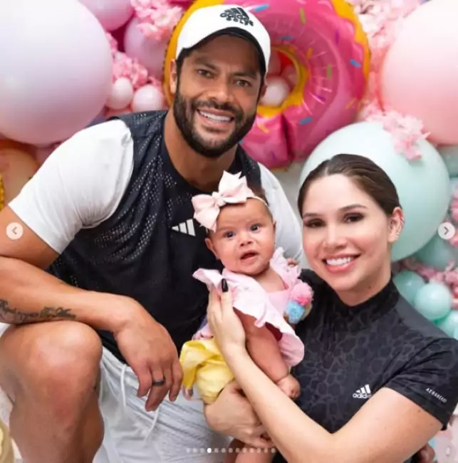 Hulk e Camila comemoram os 4 meses da bebê