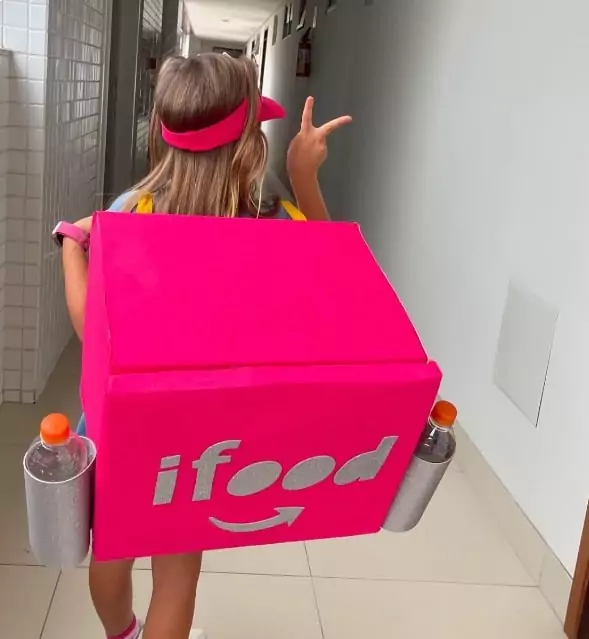 Sua filha pode virar entregadora com uma mochila maluca