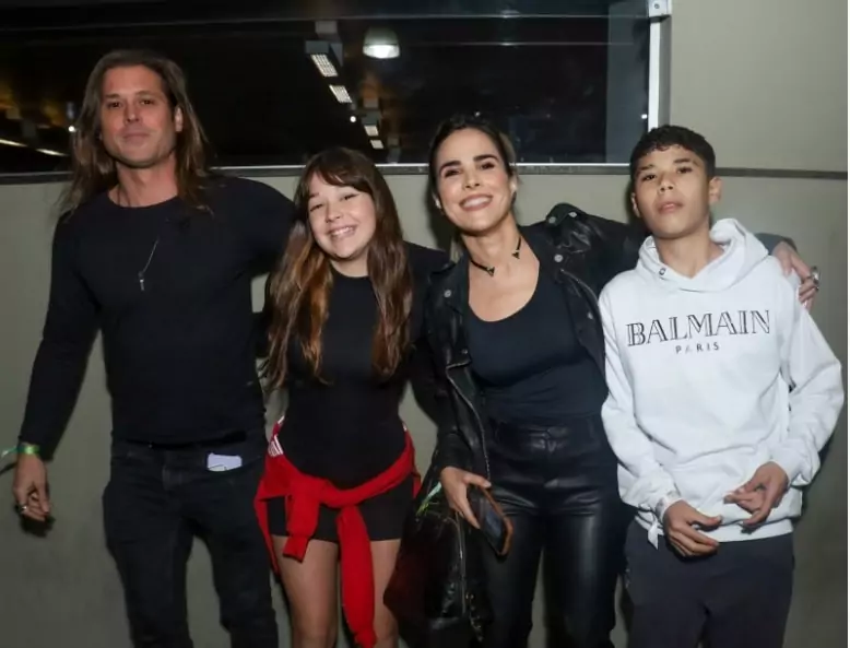 Wanessa Camargo e Dado Dolabella assistem show com seus filhos em São Paulo e impressionam