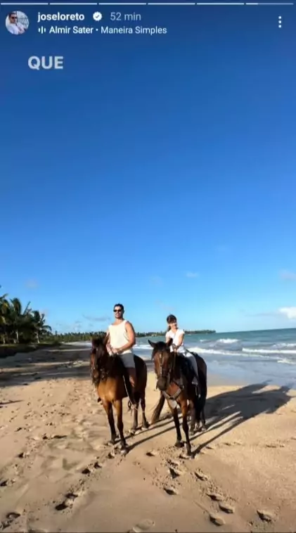 Jose Loreto surge com sua filha em passeio a cavalo na praia e impressiona 