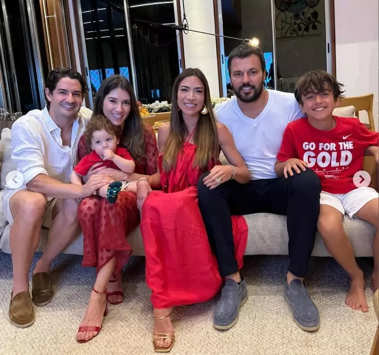 Rebeca Abravanel e Alexandre Pato com seu filho Benjamin